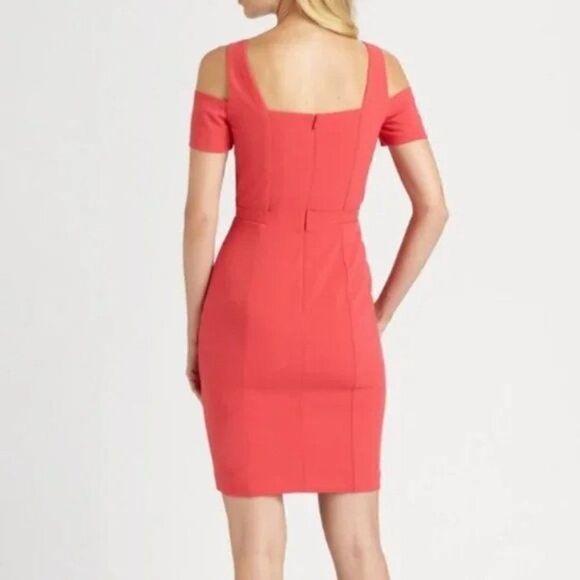 BCBG Maxazria Lipstic Red Cold Shoulder Size 2/XS Like New - Picture 3 of 11